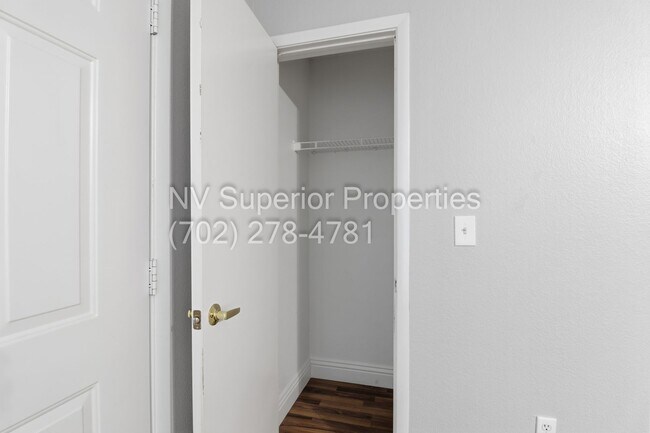 Building Photo - SW!!! 2 Bedroom Condo 1st Floor!! 2 Garage!! Gated!! Community Pool!! Fitness Room!! 2 Primary Be...