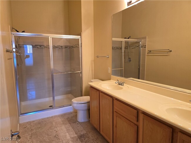 Building Photo - 2305 W Horizon Ridge Pkwy