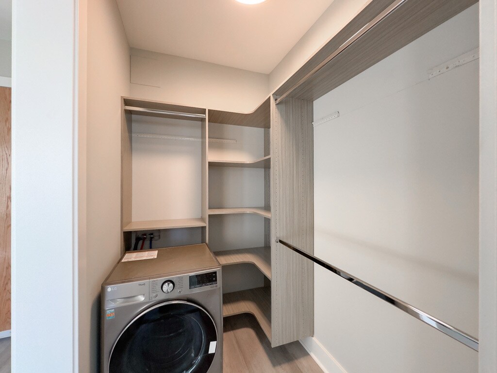 Building Photo - 378 Hazel Ave