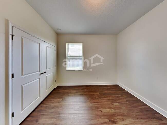 Building Photo - 1036 Walden Pond Dr