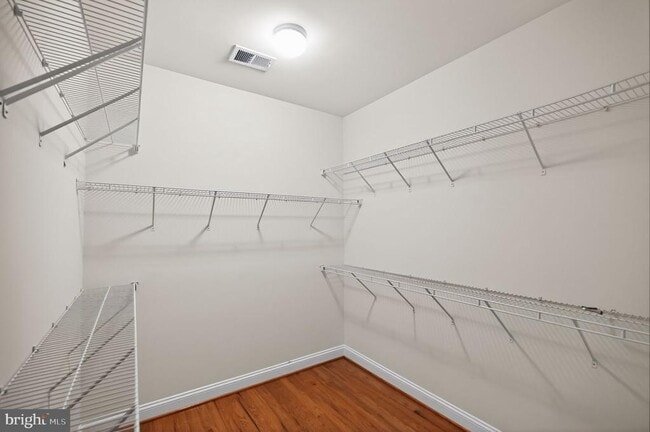 Building Photo - 333 Caldwell Terrace SE