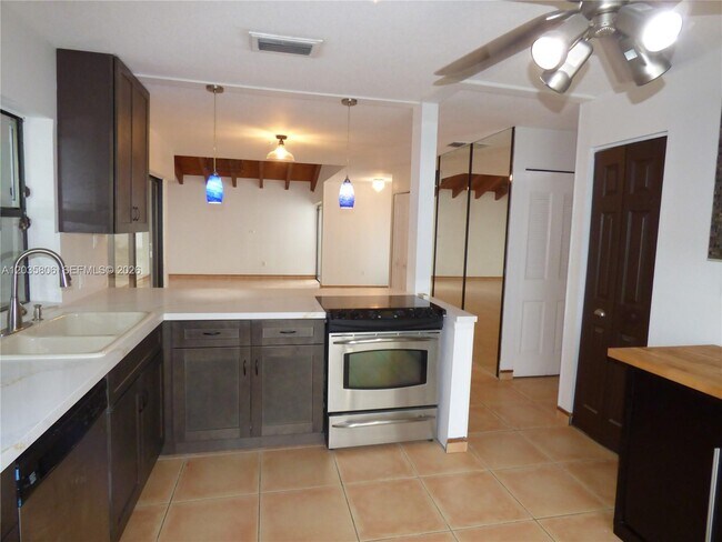 Building Photo - 10857 SW 132nd Cir Ct