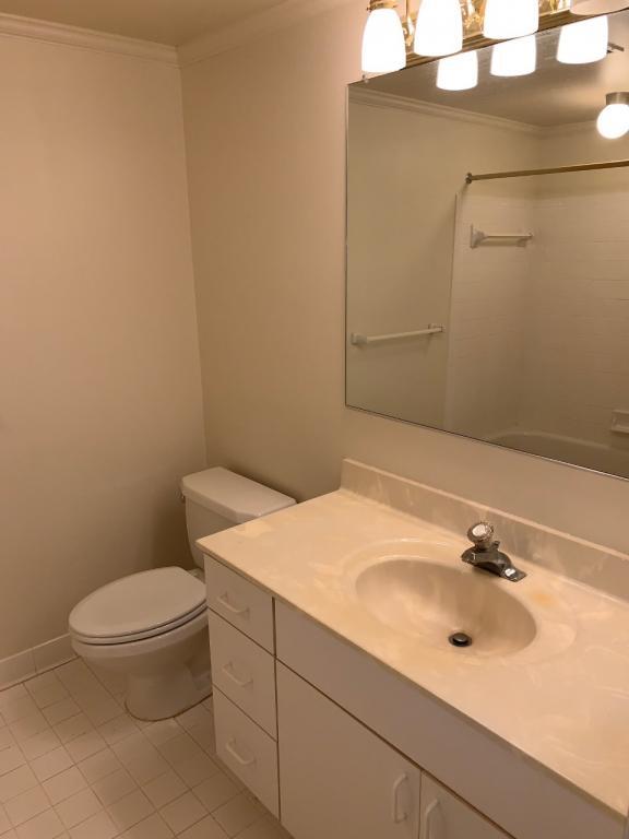 Building Photo - 6 Bandon Court, Unit 202