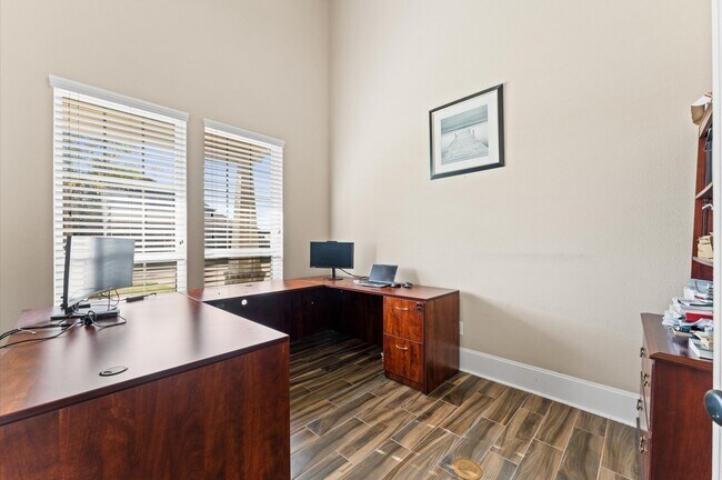 Building Photo - 31183 Pecan Creek Dr