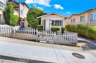 Building Photo - 832 15th St