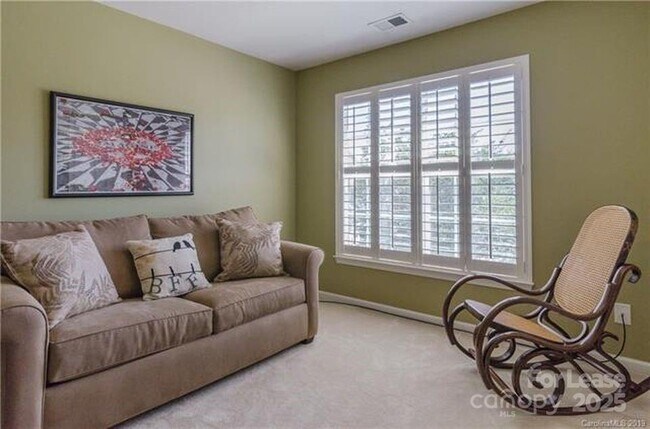 Building Photo - 15132 Edindale Dr