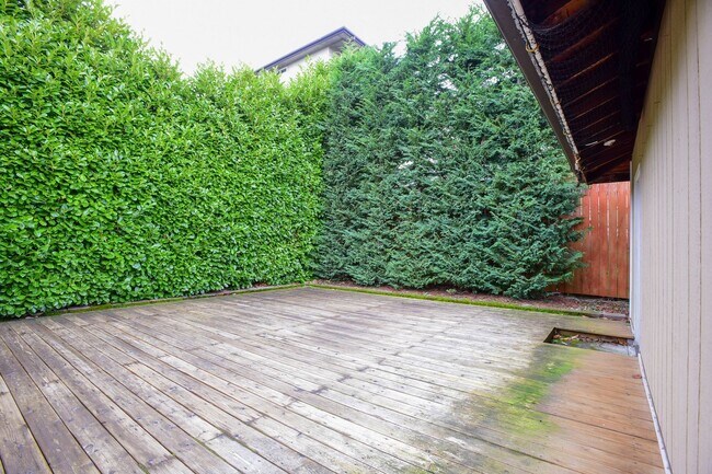 Building Photo - Beautiful 4 bedroom plus office home in Ballard