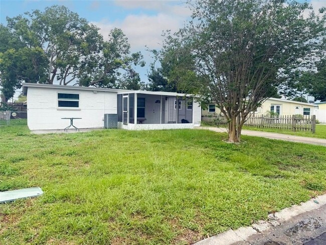 Building Photo - 8096 Rose Terrace N