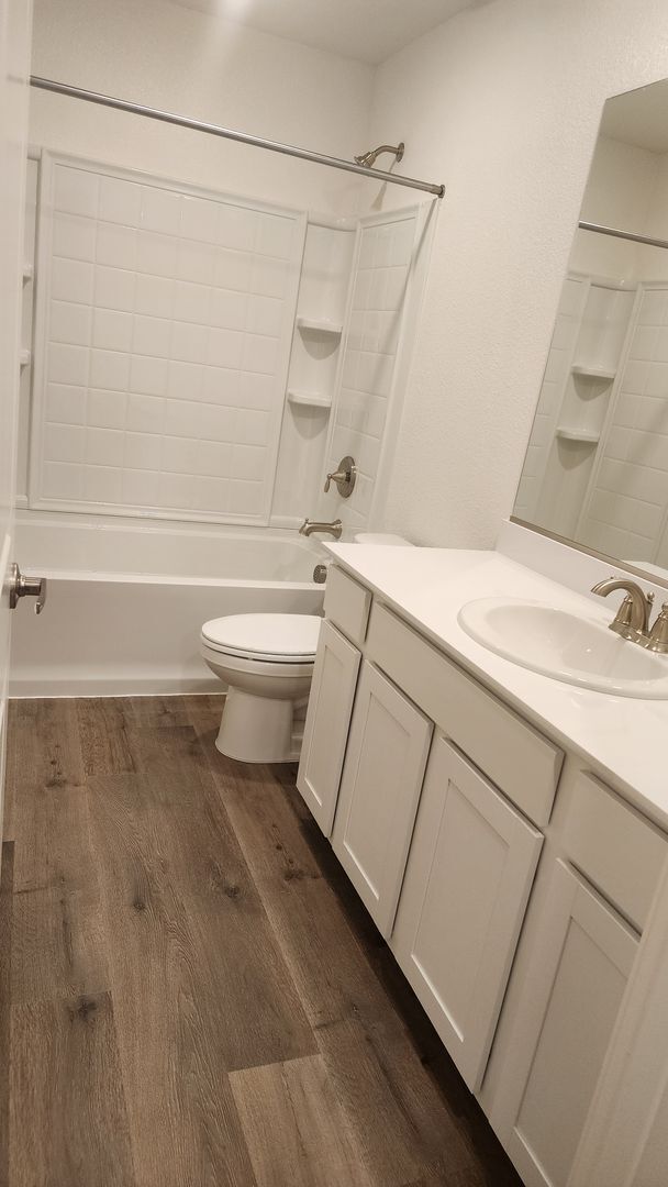 Building Photo - BRAND NEW 4 BEDROOM