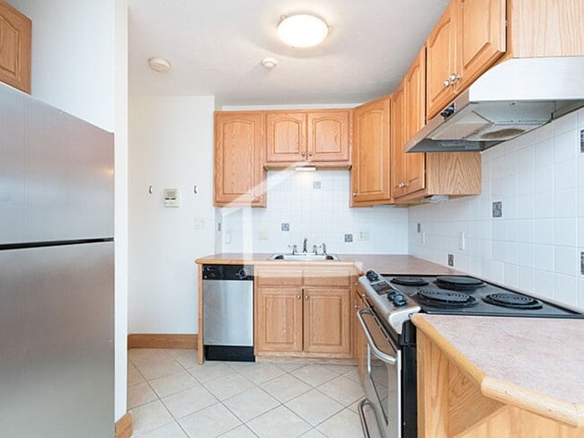 Building Photo - Nicely updated 1 bed for September!