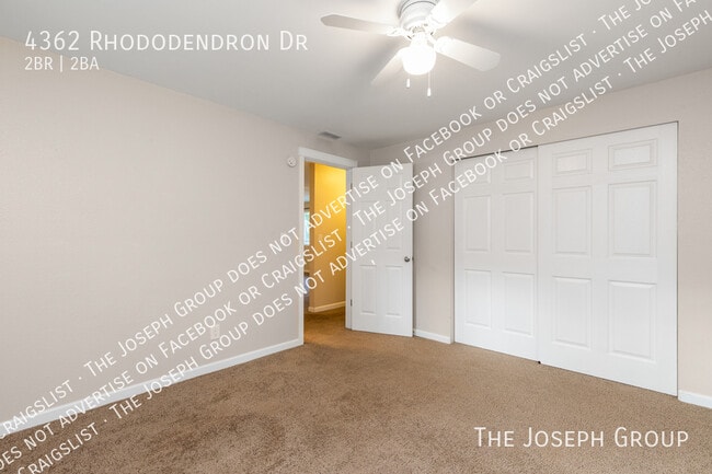 Building Photo - 4362 N Rhododendron Dr