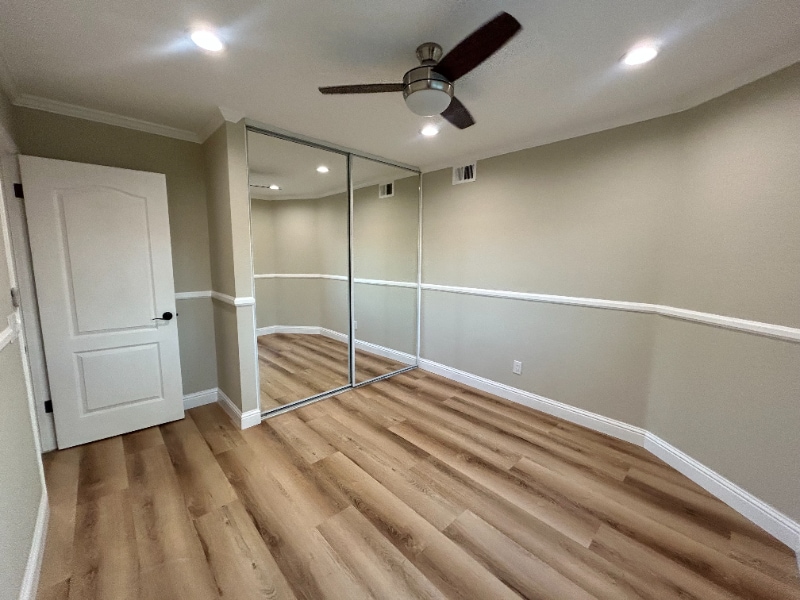 Building Photo - 1742 Oakview Way