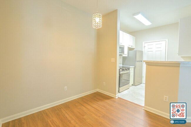 Building Photo - MOVE IN THIS YEAR - FREE MONTH'S RENT IN 1st 90 DAYS!