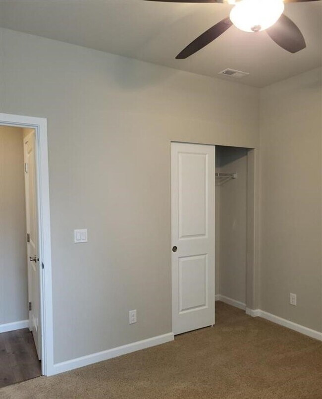 Building Photo - *$500 Move In Special*Beautiful 3 Bed 2 Bath Home in Enumclaw