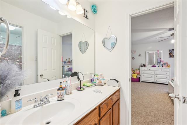 Building Photo - 511 Azalea Dr