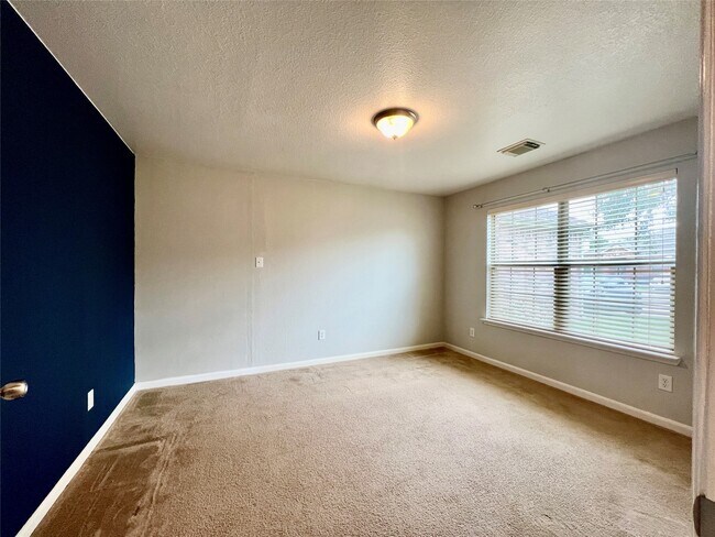 Building Photo - 16750 Bending Creek Ln