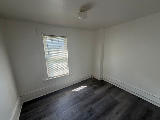 Building Photo - 40-42 Seminole Avenue
