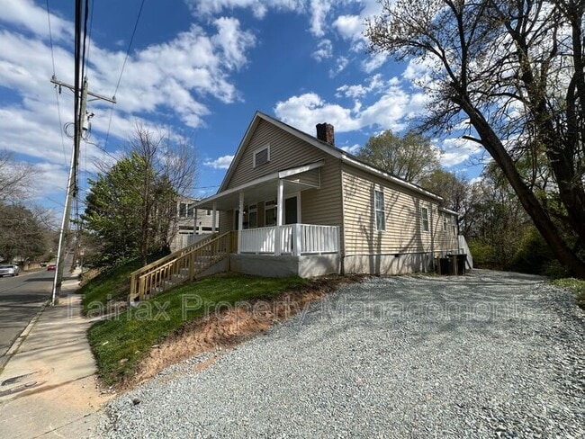 Building Photo - 1205 Morehead Ave