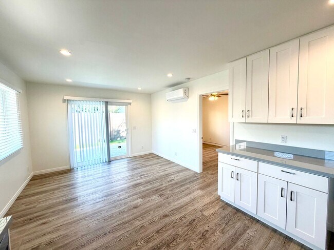 Building Photo - 4750 W 142nd St