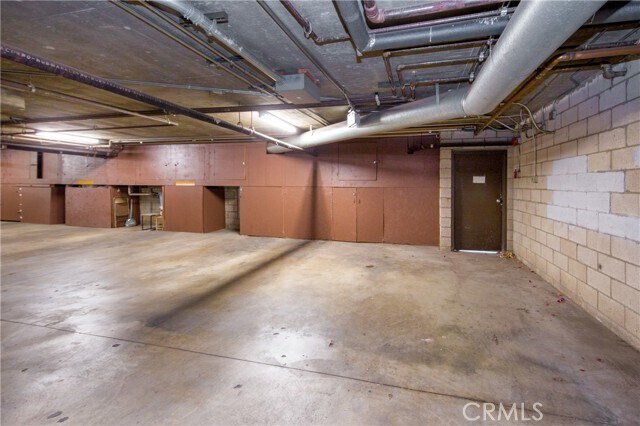 Building Photo - 11834 Gilmore St