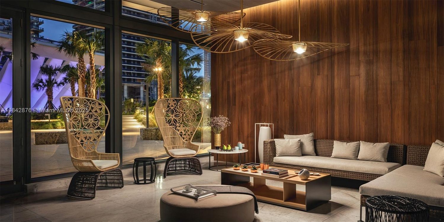 Building Photo - 88 SW 7th St