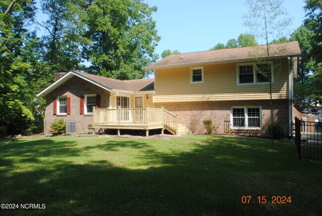 Building Photo - 102 Epworth Dr