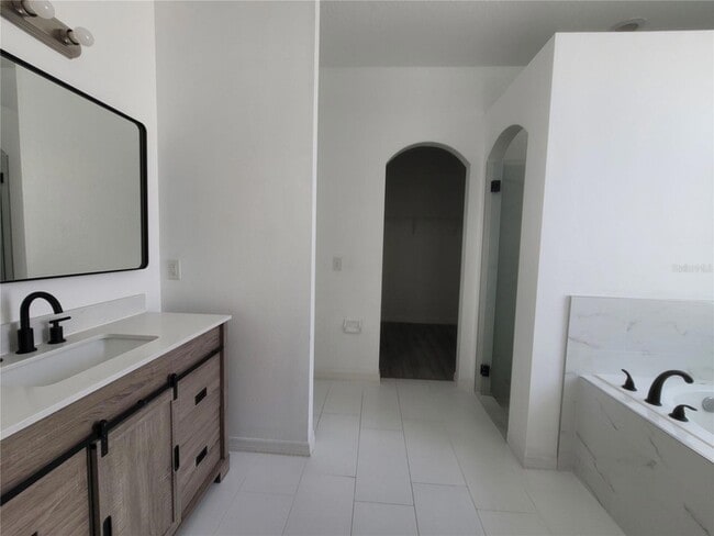 Building Photo - 140 Highland Meadows St