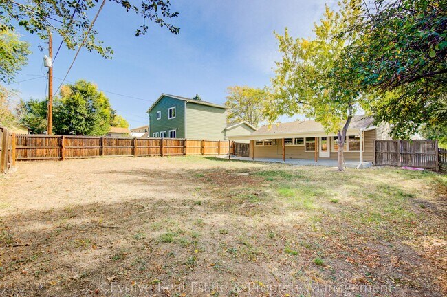 Building Photo - Evolve Real Estate: Charming Ranch Style Retreat In the Heart of Denver, 15 minutes to Downtown D...