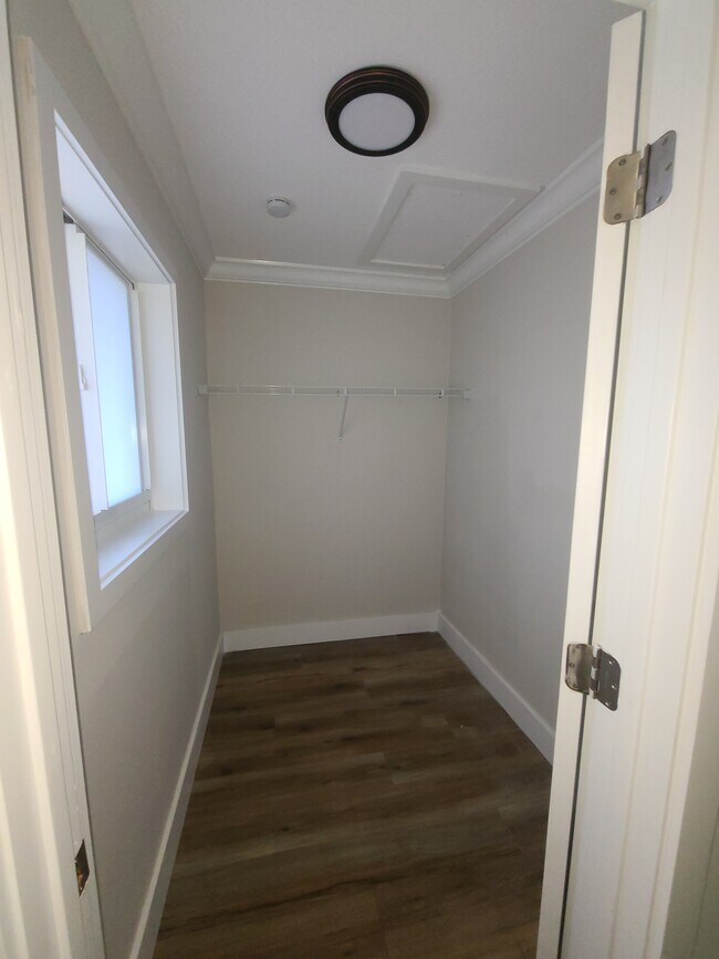 Building Photo - 1202 Palm Trl