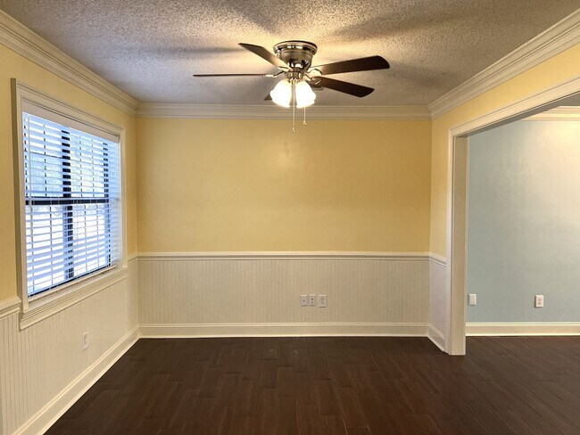 Building Photo - Great Home in Dove Cove Subdivision