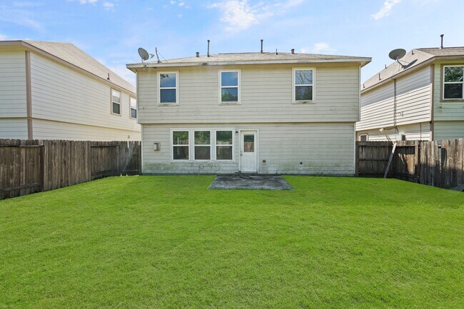 Building Photo - 16115 Sheldon Ridge Way