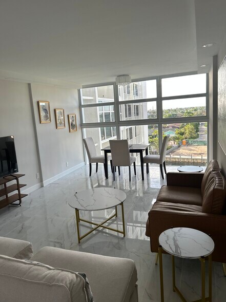 Building Photo - 1391 S Ocean Blvd