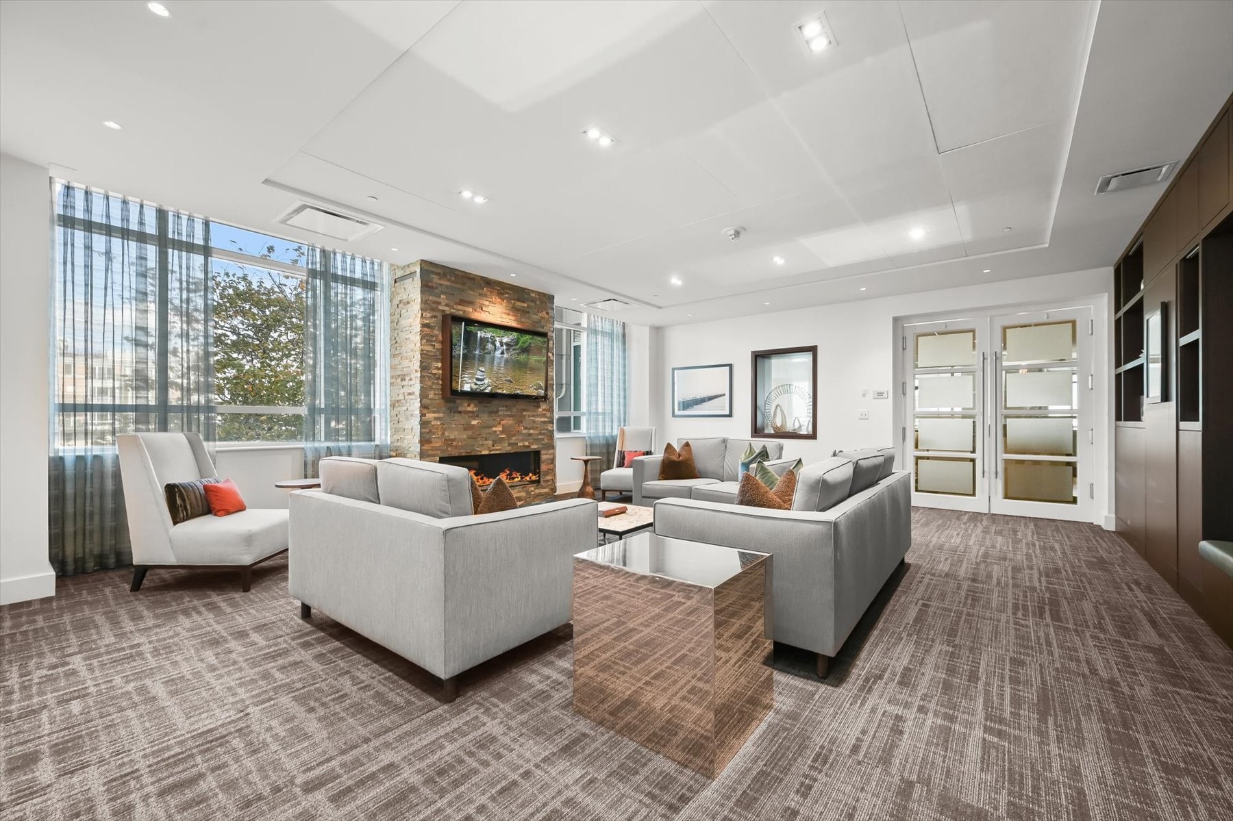 Building Photo - 100 Harborview Dr