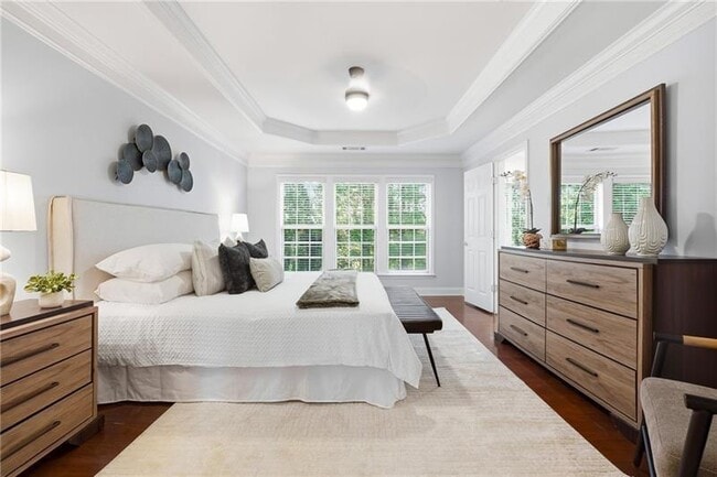 Building Photo - 3655 E Paces Walk