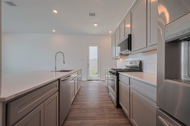 Building Photo - 5623 Foggy Vine Ct
