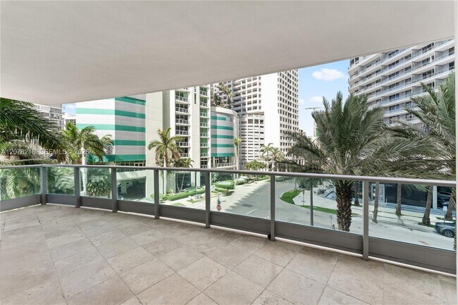 Building Photo - 1331 Brickell Bay Dr