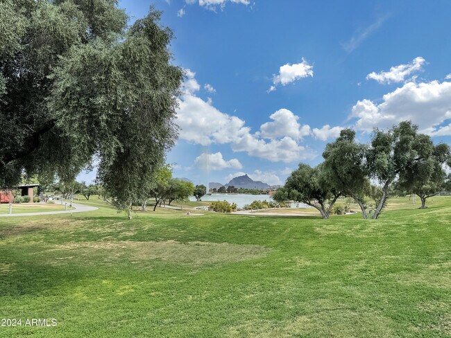 Building Photo - 15036 N Dogwood Ln