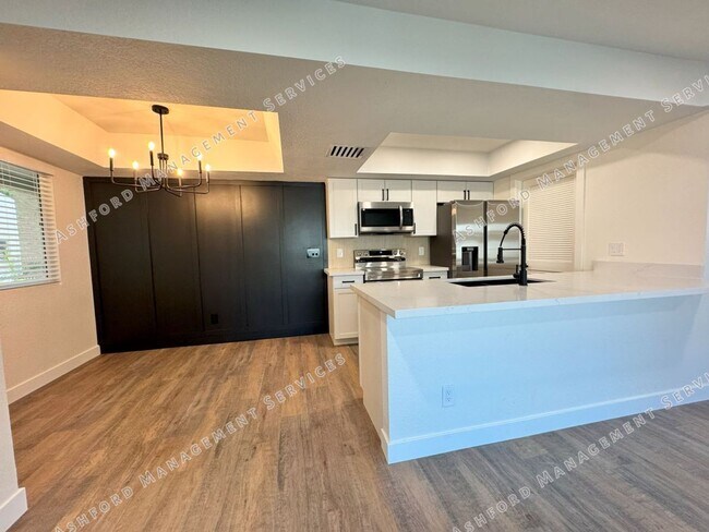 Building Photo - 520 N Stapley Dr