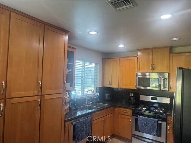 Building Photo - 8955 Paddington Dr