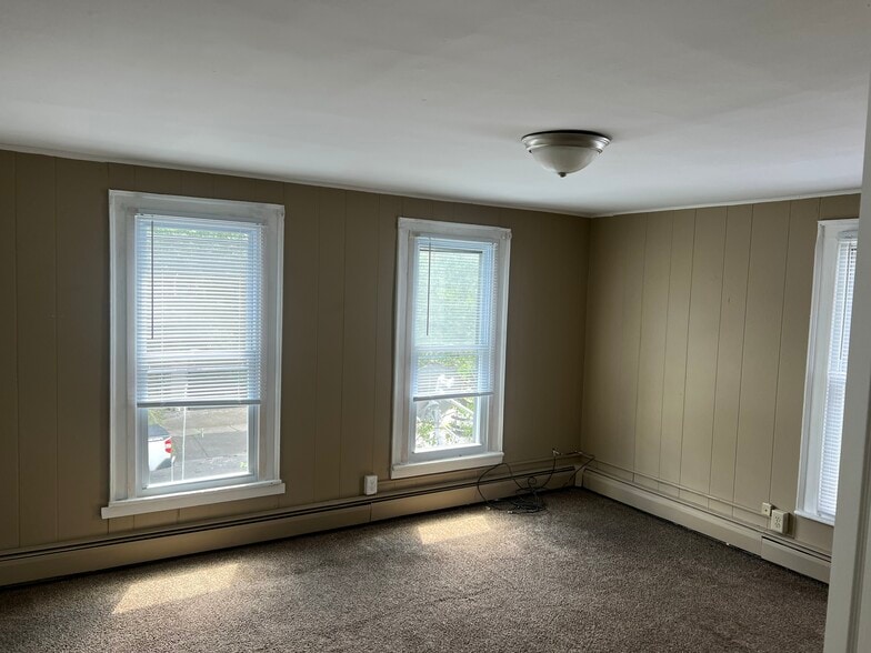 Bedroom - 121 Larch St