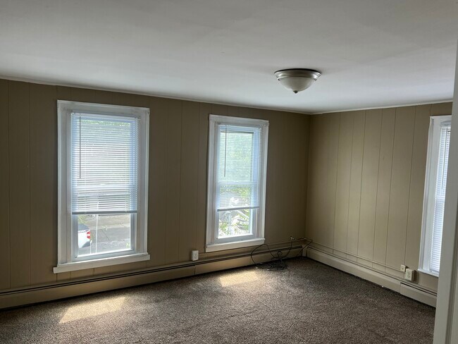 Bedroom - 121 Larch St