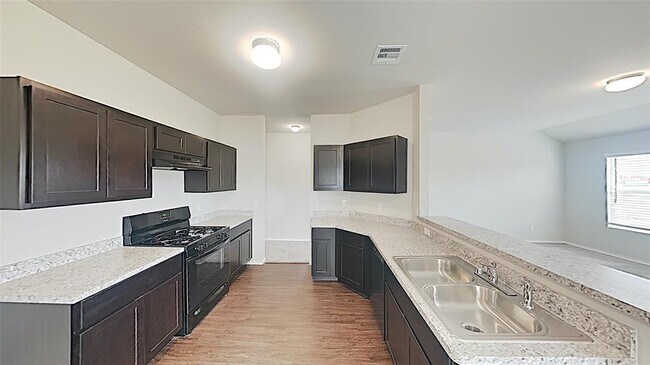 Building Photo - 9920 Jackrabbit Rd