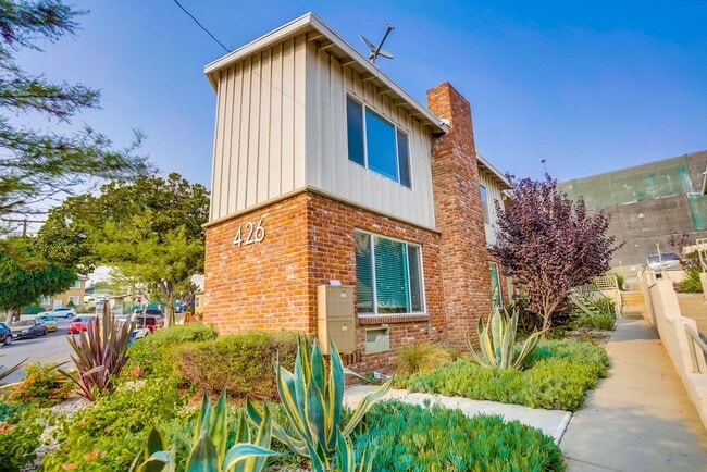 Building Photo - 422 N Exton Ave