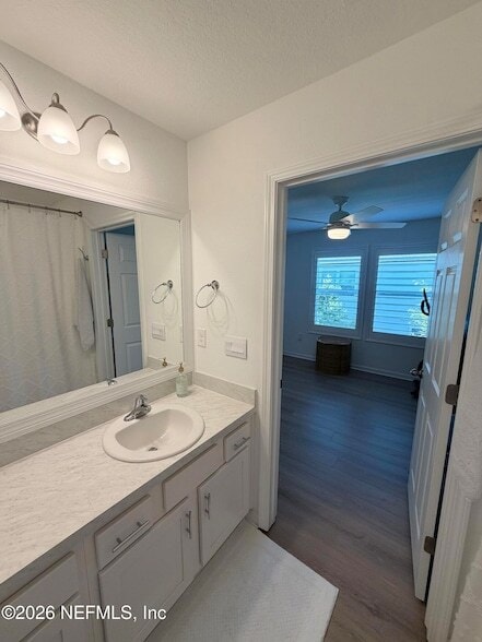 Building Photo - 8326 Zenith Cir