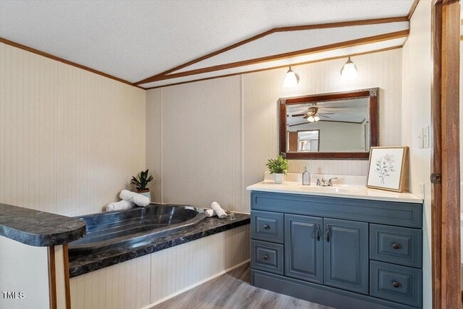 Building Photo - 10317 Giles Rd