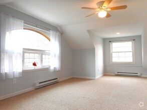 Building Photo - 22 Ingraham St