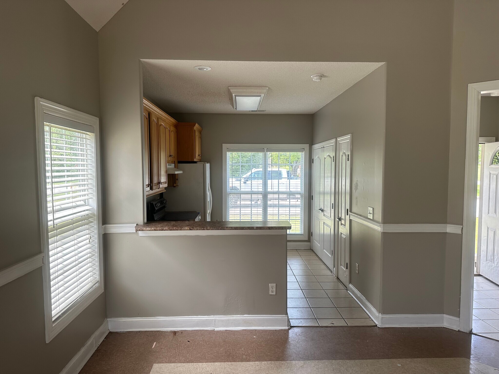 Building Photo - 10435 Wall Triana Hwy