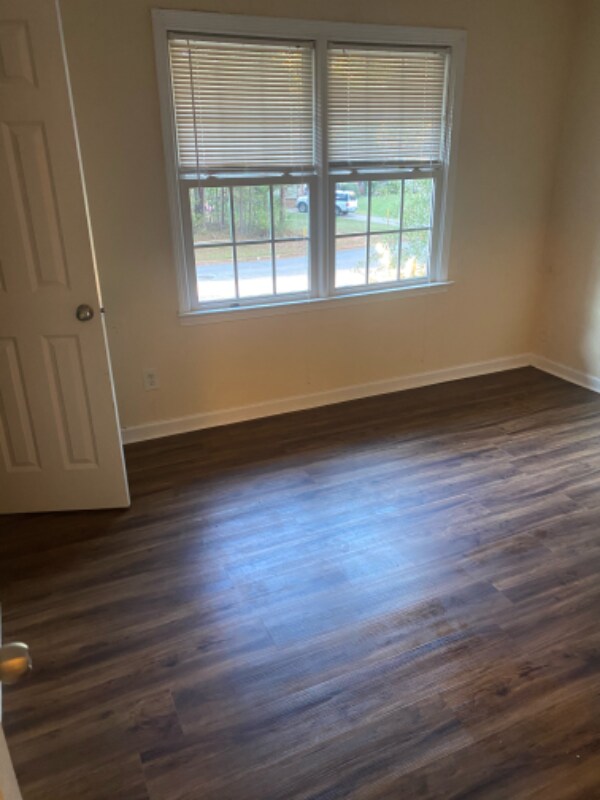 Building Photo - 160 Nunnally St