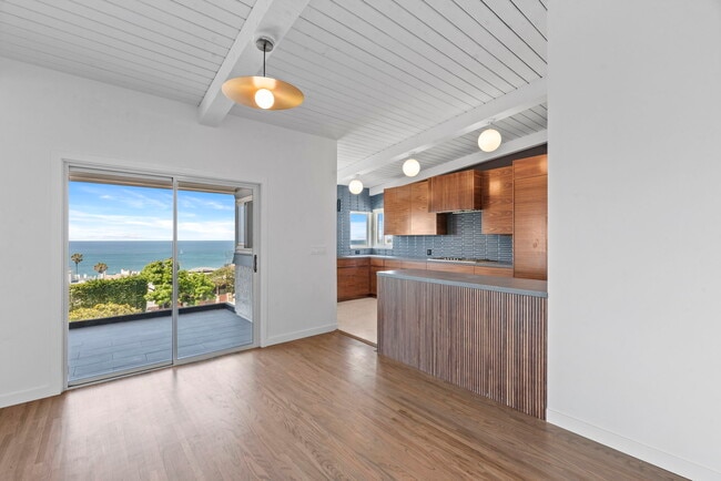 Building Photo - 7512 Rindge Ave