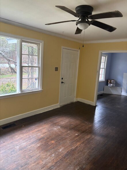 Building Photo - 605 Indian Cir